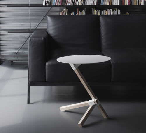 おしゃれなサイドテーブルのおすすめ14選。かわいい木製からシンプルなデザインまで