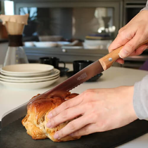おしゃれなブレッドナイフ10選。デザイン性の高いパン切り包丁のおすすめ