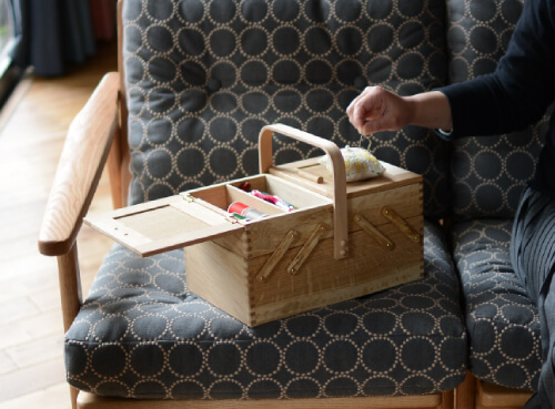 おしゃれな裁縫箱・ソーイングボックスのおすすめ8選。かわいいデザインから木製まで
