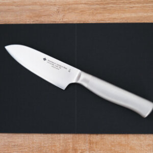 【柳宗理がデザインしたキッチンナイフ10cmレビュー】シンプルで使いやすい包丁・ペティナイフ