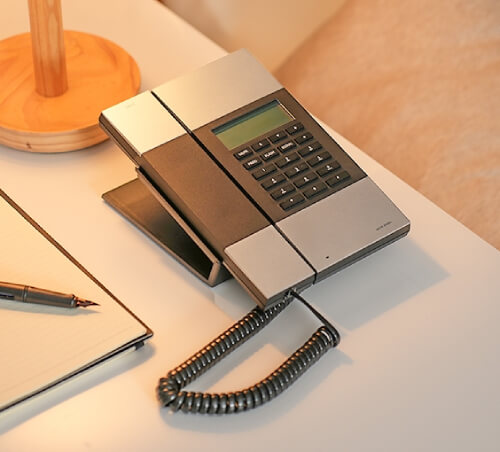 【2022年版】おしゃれな電話機のおすすめ10選。レトロでかわいいデザインからデザイナーズ電話機まで
