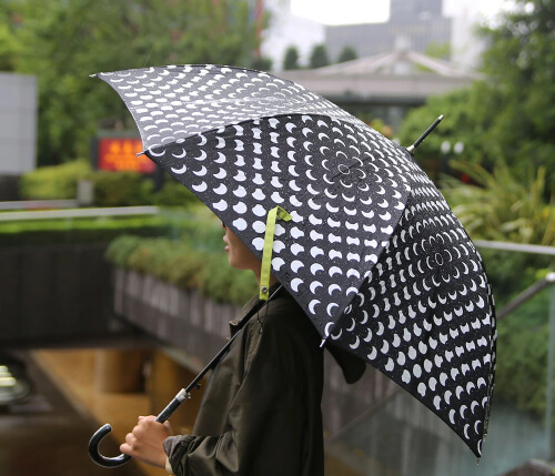 おしゃれな傘のおすすめ15選。かわいい北欧デザインから大人用の長傘まで